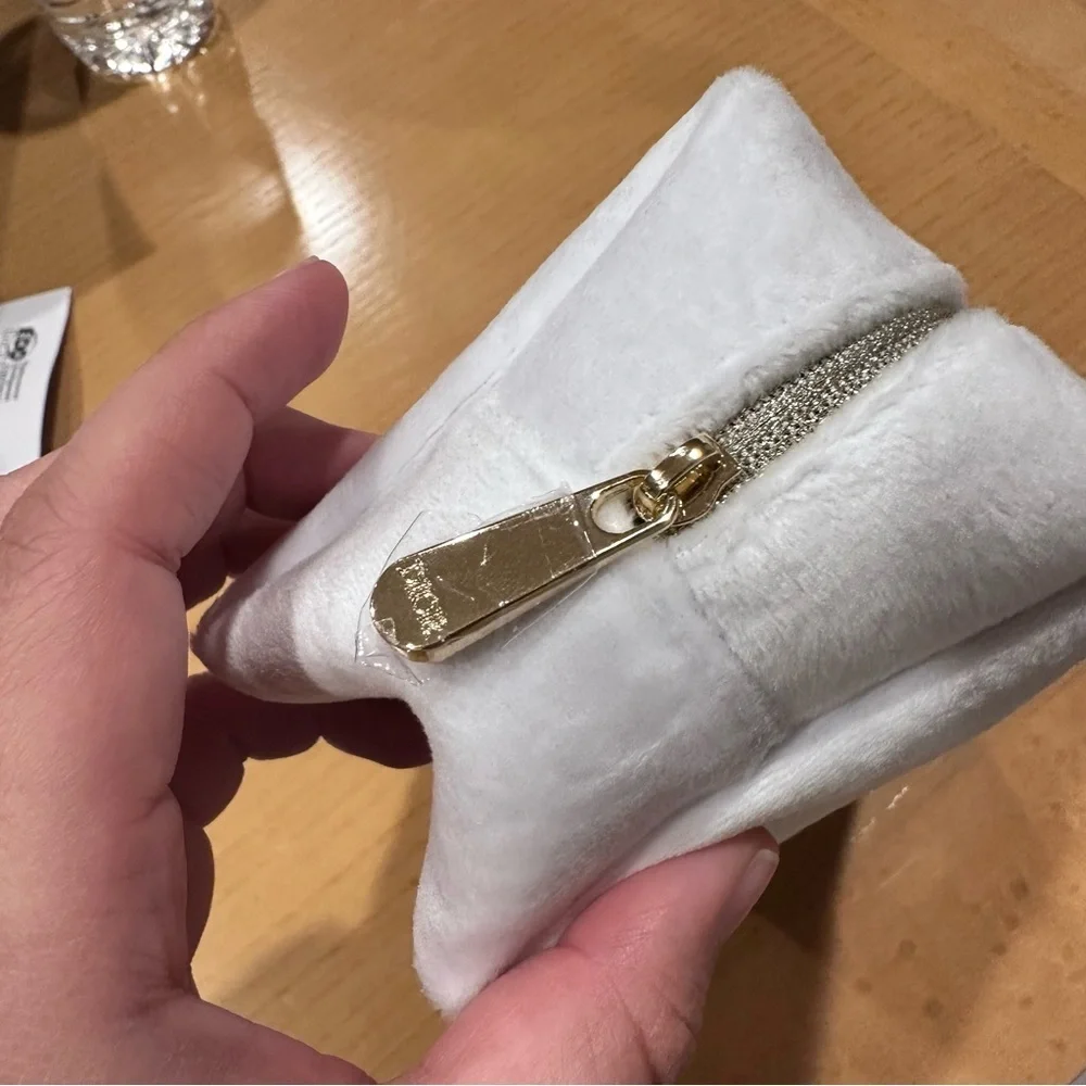 Christian Dior Cosmetic Velvet White Bag NWOT - Picture 6 of 6